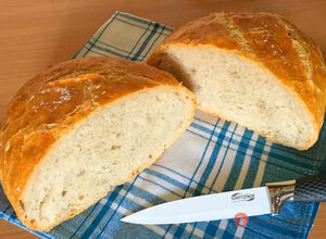 Recept Egyszerű bögrés kenyér. Az elkészítésével mindenki megbirkózik, kezdő pékeknek sem jelent kihívást.