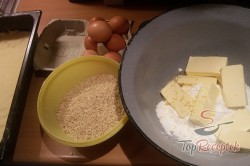 Recept elkészítése Diós linzer tojásmázzal, lépés 6