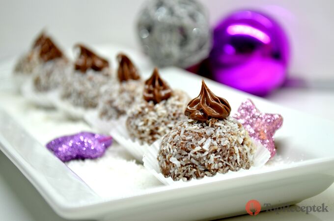 Recept Csodás karácsonyi kókuszos golyók csokis töltelékkel. Sütés nélkül, akár fél óra alatt.
