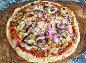 Végre egy fitnesz pizza recept! A különbség szinte minimális, a végeredmény pedig zseniális.