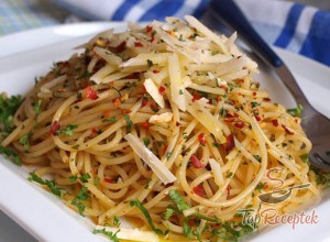 Recept Villámgyors vacsora: Spaghetti aglio olio e peperoncino