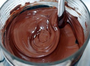 Recept 3 trükkös csokoládéöntet, ami nem törik vágás közben