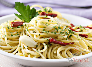 Recept Aglio e olio spagetti: olasz klasszikus 20 perc alatt