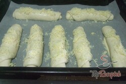 Recept elkészítése Házi sajtos kifli, lépés 8