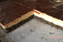 Recept elkészítése Isteni mákos szelet vaníliakrémmel és csokiöntettel, lépés 15
