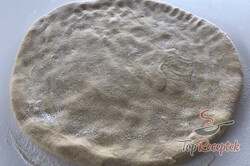 Recept elkészítése Balkáni kenyér sajtos töltelékkel, lépés 4