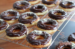 Recept elkészítése A legjobb fánk (donut) csokiöntettel, lépés 7