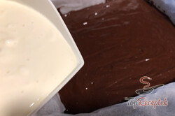 Recept elkészítése A brownie, sajttorta és málna tökéletes kombinációja, lépés 5
