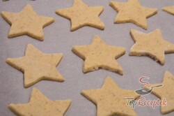 Recept elkészítése Diós csillagok – finom karácsonyi finomság, lépés 4