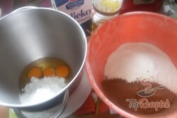 Recept elkészítése Bögrés kakaós kevert süti, lépés 2