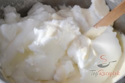 Recept elkészítése Tejfölös-tejszínes-pudingos sütemény, lépés 4