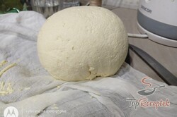 Recept Házi sajt, amivel még a kezdők is megbirkóznak. 2 l tejből 1 kg sajt lesz.