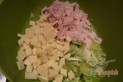 Recept elkészítése Zellersaláta ananásszal és póréhagymával, lépés 2
