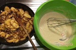 Recept elkészítése Ellenállhatatlan banánkenyér karamellás banánnal, lépés 7