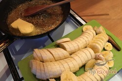 Recept elkészítése Ellenállhatatlan banánkenyér karamellás banánnal, lépés 3