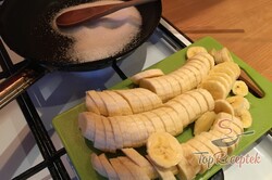 Recept elkészítése Ellenállhatatlan banánkenyér karamellás banánnal, lépés 2