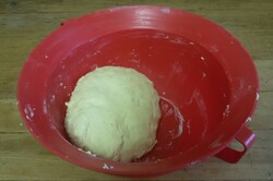 Recept elkészítése Sós rudak tejfölös tésztából, lépés 2