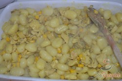 Recept elkészítése Csőben sült tészta (gnocchi) csirkehússal és laskagombával, lépés 3