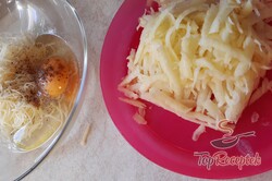Egyszerű serpenyős recept: burgonyás-sajtos körettel töltve, lépés 2