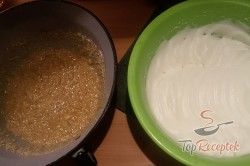 Recept elkészítése Diós linzer tojásmázzal, lépés 8