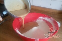 Recept elkészítése Mézes szelet csokiöntettel, lépés 2