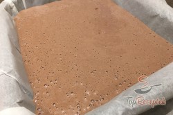 Recept elkészítése Pihe-puha kakaós sütemény, lépés 1