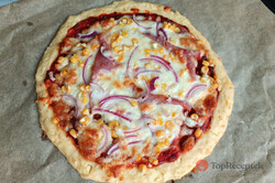 Recept elkészítése Cottage sajtos pizza. Tele fehérjével, ráadásul még finom is., lépés 1