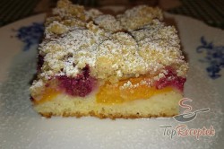 Recept elkészítése Gyümölcsös sütemény édes morzsával, lépés 10