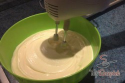 Recept elkészítése Hamis krémes háztartási kekszből, lépés 4