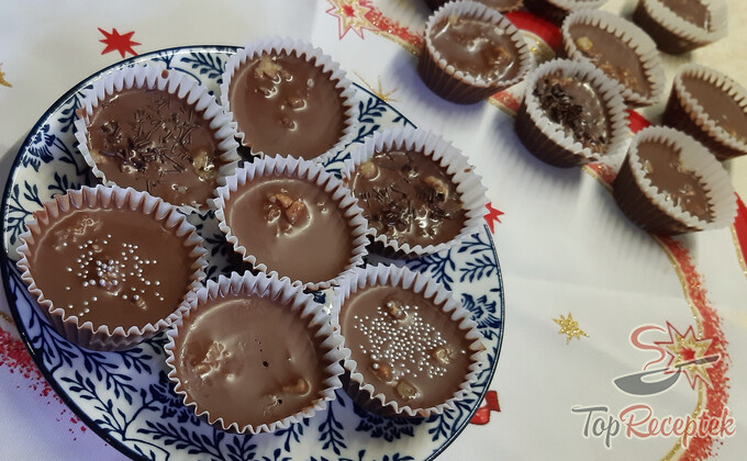 Recept Fantasztikus csokis kosárkák nugátos csokiból a karácsonyi asztalra