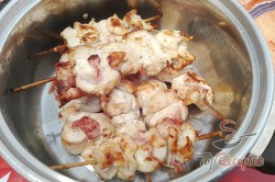 Recept elkészítése Sonkás-krémsajtos csirkenyárs, lépés 6