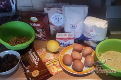 Recept elkészítése Csokoládés-diós kuglóf, lépés 1