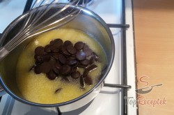 Recept elkészítése Csokoládés-diós kuglóf, lépés 3