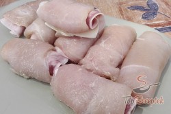 Recept elkészítése Csirke Cordon Bleu tepsiben, lépés 1
