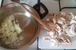Recept elkészítése Szalonnába gyöngyölt réteges darált hús, lépés 2
