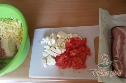Recept elkészítése Szalonnába gyöngyölt réteges darált hús, lépés 4