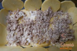Recept elkészítése Karfiollal és darált hússal gazdagított rakott krumpli, lépés 5