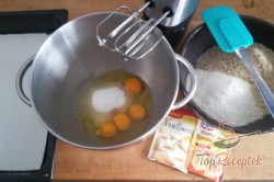 Recept elkészítése Karamellás-mogyorós szelet, lépés 1