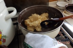 Recept elkészítése Az egyik legjobb képviselőfánk vaníliás és karamellás krémmel, lépés 6