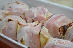 Recept elkészítése Darált hússal töltött szalonnás hagymabombák, lépés 6