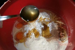 Recept elkészítése Almás-mézes kuglóf, lépés 4