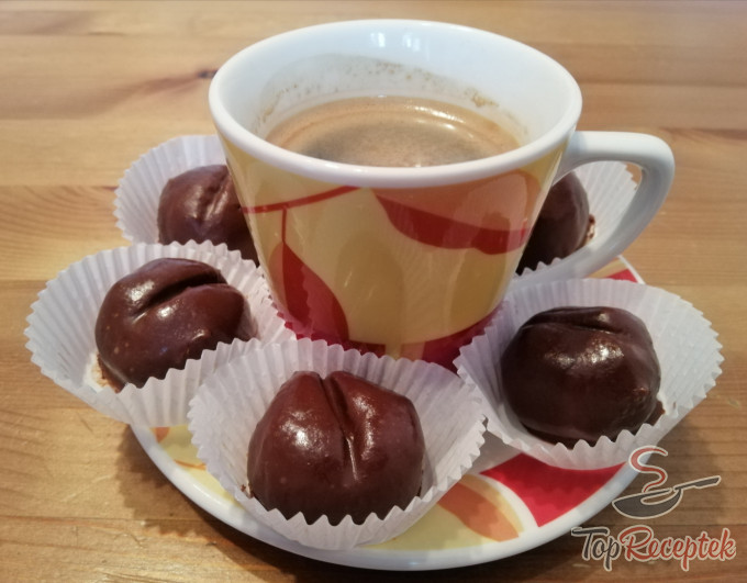 Recept Csokoládés kávészemek sütés nélkül