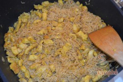 Recept elkészítése Wokban készült csirkés tészta 15 perc alatt, lépés 3