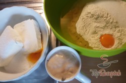 Recept elkészítése Kakaós sütemény kelt tésztából, túrós ráccsal, lépés 2