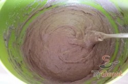 Recept elkészítése Kakaós sütemény kelt tésztából, túrós ráccsal, lépés 5