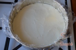 Recept elkészítése Barackos túrótorta liszt, tojás, sütés nélkül, lépés 5