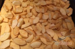 Recept elkészítése Almás-pudingos szelet, lépés 6