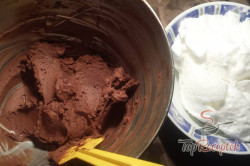 Recept elkészítése Csokoládés torta liszt és cukor nélkül, lépés 1