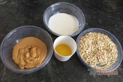 Recept elkészítése Fitnesz szelet sütés nélkül, 4 alapanyagból, lépés 2
