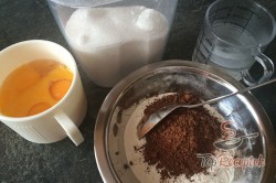 Recept elkészítése Karamellás sütemény piskótával - FOTÓKKAL, lépés 1